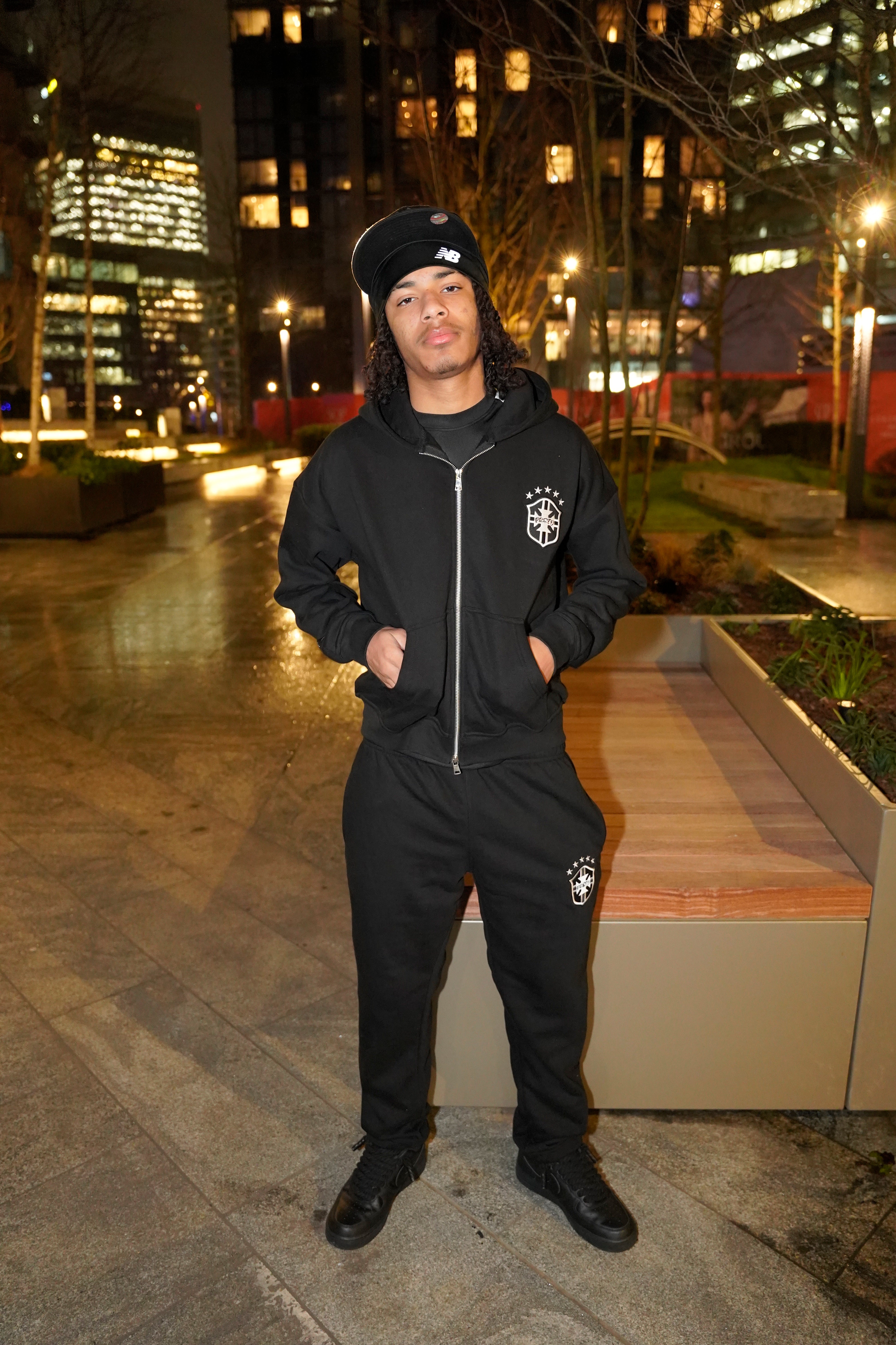 BRAZIL ZIP-UP - BLACK