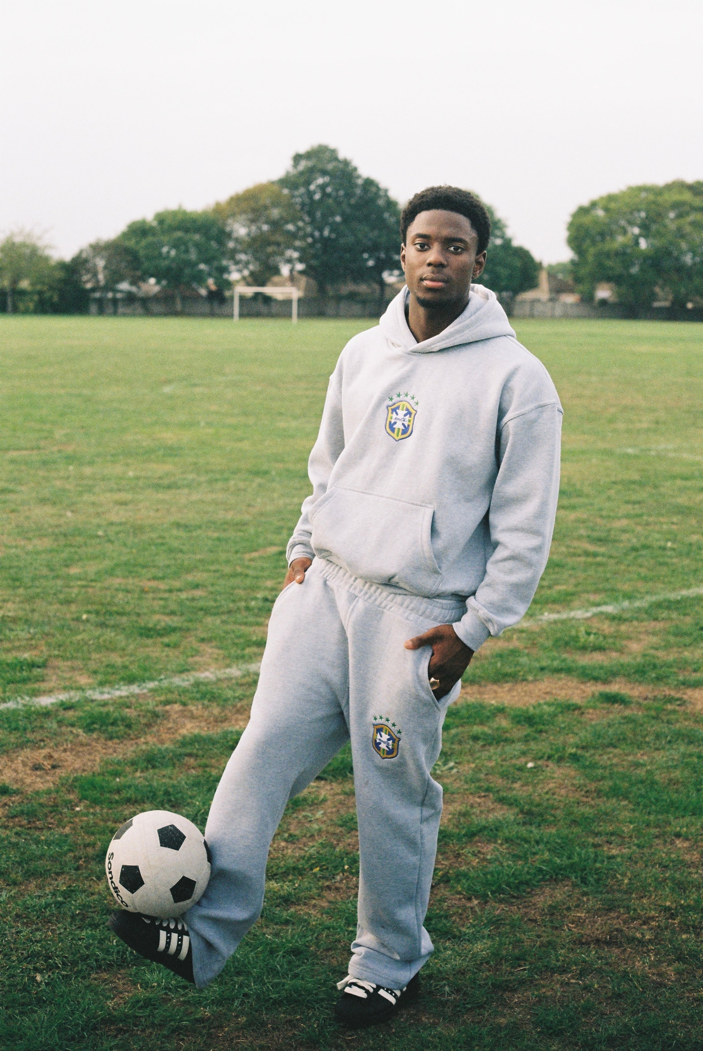 BRAZIL HOODIE - GREY